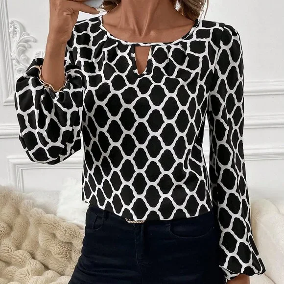 Black & White Casual Women's Keyhole Neck All Over Print Hollow Out Blouse - Picture 8 of 8